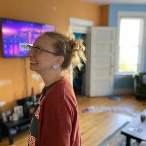 Meet your Posher, Elizabeth